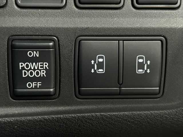 セレナ e-パワー XV 6ヶ月走行距離無制限保証付 10型フリップダウン 9型ナビ アラウンドビューモニター エマージェンシーブレーキ 両側電動スライド 禁煙車 LEDヘッド パーキングアシスト クルコン スマートキー(8枚目)