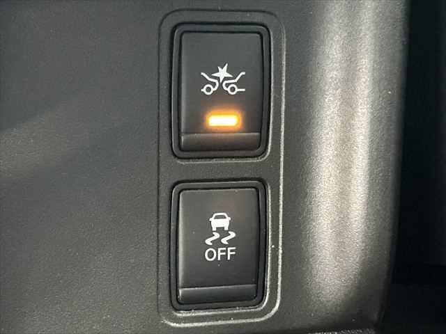 セレナ e-パワー XV 6ヶ月走行距離無制限保証付 10型フリップダウン 9型ナビ アラウンドビューモニター エマージェンシーブレーキ 両側電動スライド 禁煙車 LEDヘッド パーキングアシスト クルコン スマートキー(9枚目)