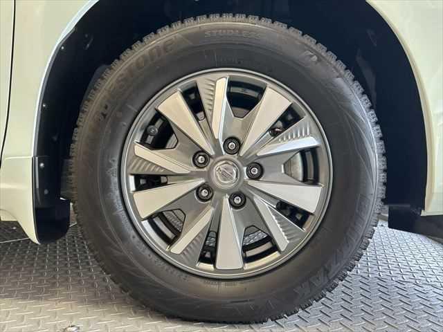 セレナ e-パワー XV 6ヶ月走行距離無制限保証付 10型フリップダウン 9型ナビ アラウンドビューモニター エマージェンシーブレーキ 両側電動スライド 禁煙車 LEDヘッド パーキングアシスト クルコン スマートキー(17枚目)