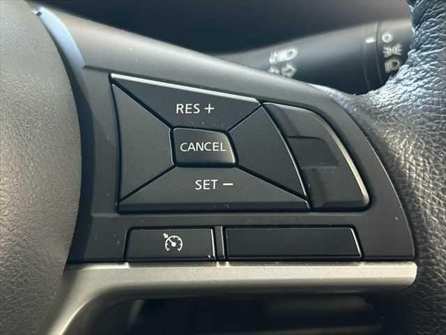 セレナ e-パワー XV 6ヶ月走行距離無制限保証付 10型フリップダウン 9型ナビ アラウンドビューモニター エマージェンシーブレーキ 両側電動スライド 禁煙車 LEDヘッド パーキングアシスト クルコン スマートキー(40枚目)