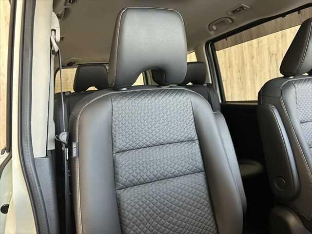 セレナ e-パワー XV 6ヶ月走行距離無制限保証付 10型フリップダウン 9型ナビ アラウンドビューモニター エマージェンシーブレーキ 両側電動スライド 禁煙車 LEDヘッド パーキングアシスト クルコン スマートキー(54枚目)