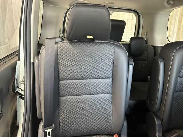 セレナ e-パワー XV 6ヶ月走行距離無制限保証付 10型フリップダウン 9型ナビ アラウンドビューモニター エマージェンシーブレーキ 両側電動スライド 禁煙車 LEDヘッド パーキングアシスト クルコン スマートキー(57枚目)