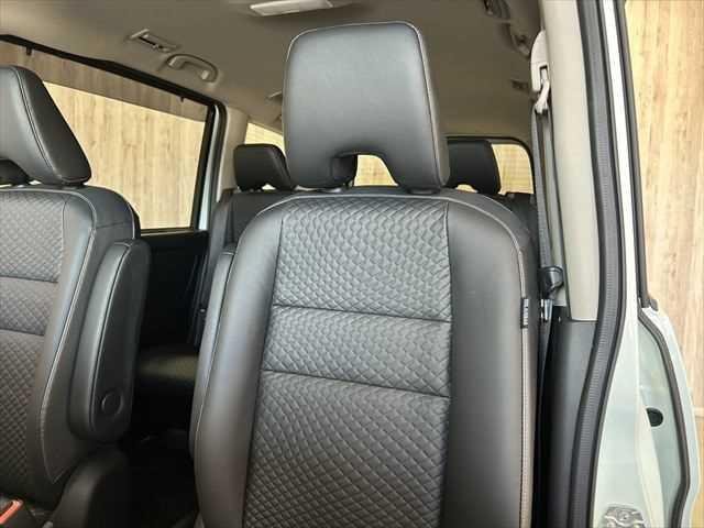 セレナ e-パワー XV 6ヶ月走行距離無制限保証付 10型フリップダウン 9型ナビ アラウンドビューモニター エマージェンシーブレーキ 両側電動スライド 禁煙車 LEDヘッド パーキングアシスト クルコン スマートキー(62枚目)