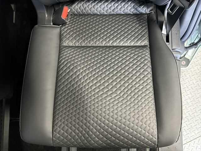 セレナ e-パワー XV 6ヶ月走行距離無制限保証付 10型フリップダウン 9型ナビ アラウンドビューモニター エマージェンシーブレーキ 両側電動スライド 禁煙車 LEDヘッド パーキングアシスト クルコン スマートキー(66枚目)