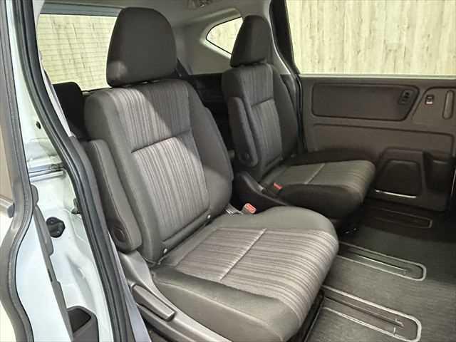 フリードハイブリッド ハイブリッド・Ｇホンダセンシング　６ヶ月走行無制限保証付き　両側電動スライド　ＬＥＤヘッド　ワンオーナー　ＳＤナビ　レーダークルーズ　禁煙車　１５インチアルミ　ＥＴＣ　パワーウィンドウ　スマートキー　バックカメラ　衝突軽減ブレーキ（11枚目）