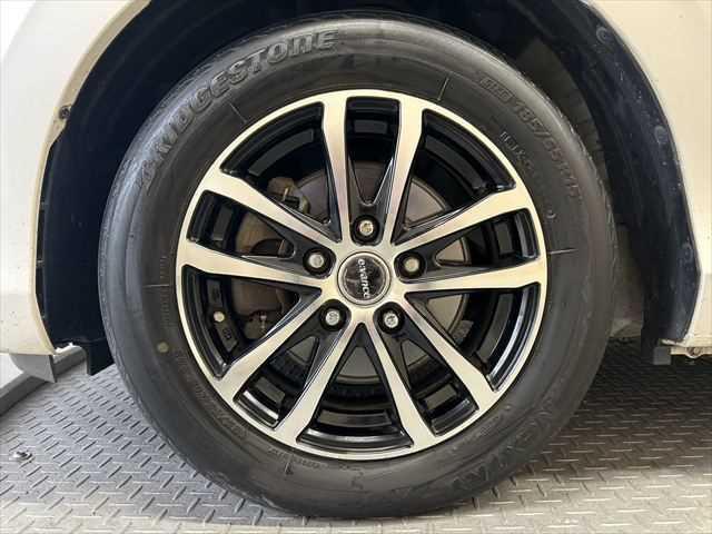 フリードハイブリッド ハイブリッド・Ｇホンダセンシング　６ヶ月走行無制限保証付き　両側電動スライド　ＬＥＤヘッド　ワンオーナー　ＳＤナビ　レーダークルーズ　禁煙車　１５インチアルミ　ＥＴＣ　パワーウィンドウ　スマートキー　バックカメラ　衝突軽減ブレーキ（16枚目）