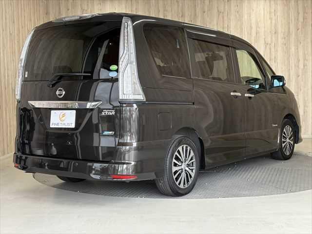 セレナ ハイウェイスターＳ－ＨＶアドバンスドセーフティパック　６ヶ月走行無制限保証付き　純正８インチナビ　後席モニター　両側電動スライドドア　ＬＥＤヘッドライト　クルーズコントロール　禁煙車　アラウンドビュー　ＤＶＤ再生　　フルセグＴＶ　　衝突軽減ブレーキ（18枚目）