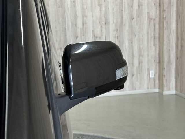 セレナ ハイウェイスターＳ－ＨＶアドバンスドセーフティパック　６ヶ月走行無制限保証付き　純正８インチナビ　後席モニター　両側電動スライドドア　ＬＥＤヘッドライト　クルーズコントロール　禁煙車　アラウンドビュー　ＤＶＤ再生　　フルセグＴＶ　　衝突軽減ブレーキ（25枚目）