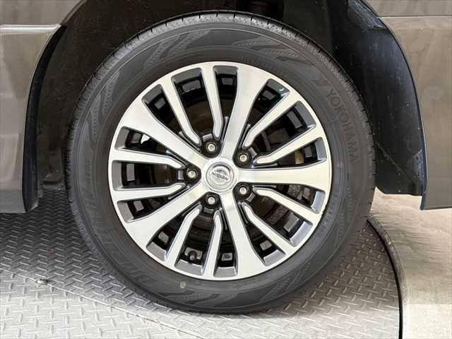 セレナ ハイウェイスターＳ－ＨＶアドバンスドセーフティパック　６ヶ月走行無制限保証付き　純正８インチナビ　後席モニター　両側電動スライドドア　ＬＥＤヘッドライト　クルーズコントロール　禁煙車　アラウンドビュー　ＤＶＤ再生　　フルセグＴＶ　　衝突軽減ブレーキ（27枚目）