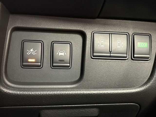 セレナ ハイウェイスターＳ－ＨＶアドバンスドセーフティパック　６ヶ月走行無制限保証付き　純正８インチナビ　後席モニター　両側電動スライドドア　ＬＥＤヘッドライト　クルーズコントロール　禁煙車　アラウンドビュー　ＤＶＤ再生　　フルセグＴＶ　　衝突軽減ブレーキ（40枚目）