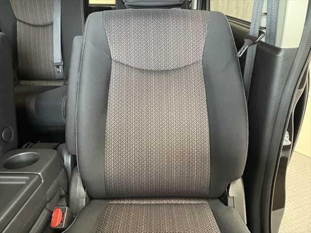 セレナ ハイウェイスターＳ－ＨＶアドバンスドセーフティパック　６ヶ月走行無制限保証付き　純正８インチナビ　後席モニター　両側電動スライドドア　ＬＥＤヘッドライト　クルーズコントロール　禁煙車　アラウンドビュー　ＤＶＤ再生　　フルセグＴＶ　　衝突軽減ブレーキ（60枚目）