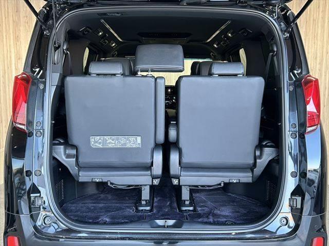 アルファードハイブリッド エグゼクティブラウンジS 6ヶ月走行距離無制限保証付き 4WD リアエンター 9インチナビ パノラミックビュー シートベンチレーション デジタルインナーミラー 禁煙車 BSM JBLサウンド 両側電動スライド 電動リアゲート(13枚目)