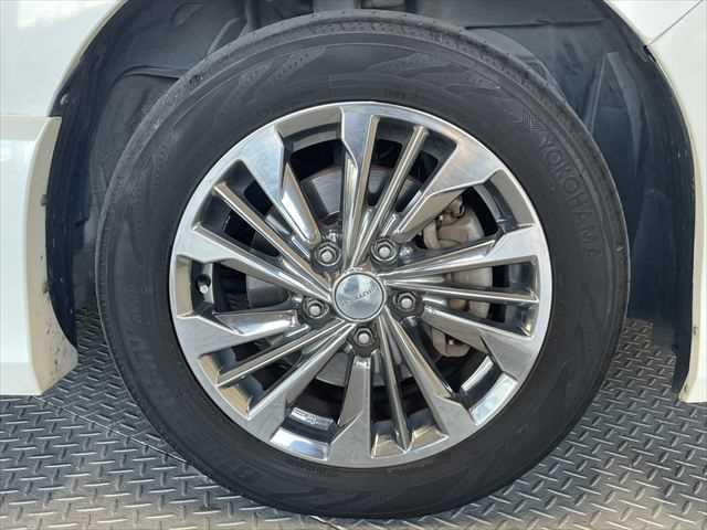 セレナ ライダーブラックラインS-HVアドバンスドセーフティ 6ヶ月走行距離無制限保証付き ユーザー買取車 純正8インチナビ 後席モニター エマージェンシーブレーキ 両側電動スライド 禁煙車 ワンオーナー LEDヘッド クルーズコントロール スマートキー(18枚目)