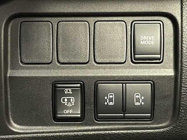 セレナ ｅ－パワー　ハイウェイスターＶ　６ヶ月走行無制限保証付き　後期最終型　プロパイロット　８インチナビ　両側電動スライド　禁煙車　アラウンドビューカメラ　ＬＥＤヘッド　ＢＳＭ　純正１５インチＡＷ　フルセグＴＶ　ＥＴＣ　ドライブレコーダー（7枚目）