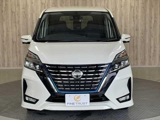 セレナ ｅ－パワー　ハイウェイスターＶ　６ヶ月走行無制限保証付き　後期最終型　プロパイロット　８インチナビ　両側電動スライド　禁煙車　アラウンドビューカメラ　ＬＥＤヘッド　ＢＳＭ　純正１５インチＡＷ　フルセグＴＶ　ＥＴＣ　ドライブレコーダー（16枚目）