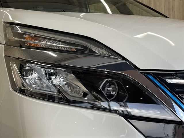 セレナ ｅ－パワー　ハイウェイスターＶ　６ヶ月走行無制限保証付き　後期最終型　プロパイロット　８インチナビ　両側電動スライド　禁煙車　アラウンドビューカメラ　ＬＥＤヘッド　ＢＳＭ　純正１５インチＡＷ　フルセグＴＶ　ＥＴＣ　ドライブレコーダー（23枚目）