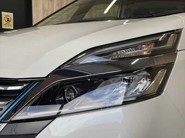 セレナ ｅ－パワー　ハイウェイスターＶ　６ヶ月走行無制限保証付き　後期最終型　プロパイロット　８インチナビ　両側電動スライド　禁煙車　アラウンドビューカメラ　ＬＥＤヘッド　ＢＳＭ　純正１５インチＡＷ　フルセグＴＶ　ＥＴＣ　ドライブレコーダー（24枚目）