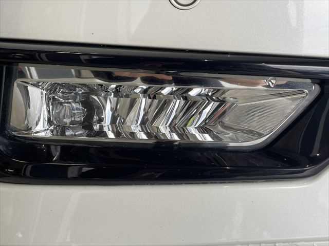 セレナ ｅ－パワー　ハイウェイスターＶ　６ヶ月走行無制限保証付き　後期最終型　プロパイロット　８インチナビ　両側電動スライド　禁煙車　アラウンドビューカメラ　ＬＥＤヘッド　ＢＳＭ　純正１５インチＡＷ　フルセグＴＶ　ＥＴＣ　ドライブレコーダー（25枚目）