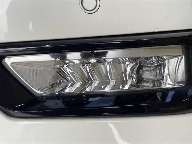 セレナ ｅ－パワー　ハイウェイスターＶ　６ヶ月走行無制限保証付き　後期最終型　プロパイロット　８インチナビ　両側電動スライド　禁煙車　アラウンドビューカメラ　ＬＥＤヘッド　ＢＳＭ　純正１５インチＡＷ　フルセグＴＶ　ＥＴＣ　ドライブレコーダー（26枚目）