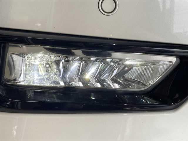 セレナ ｅ－パワー　ハイウェイスターＶ　６ヶ月走行無制限保証付き　後期最終型　プロパイロット　８インチナビ　両側電動スライド　禁煙車　アラウンドビューカメラ　ＬＥＤヘッド　ＢＳＭ　純正１５インチＡＷ　フルセグＴＶ　ＥＴＣ　ドライブレコーダー（33枚目）