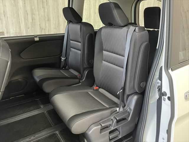 セレナ ｅ－パワー　ハイウェイスターＶ　６ヶ月走行無制限保証付き　後期最終型　プロパイロット　８インチナビ　両側電動スライド　禁煙車　アラウンドビューカメラ　ＬＥＤヘッド　ＢＳＭ　純正１５インチＡＷ　フルセグＴＶ　ＥＴＣ　ドライブレコーダー（37枚目）