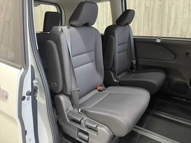 セレナ ｅ－パワー　ＸＶ　６ヶ月走行無制限保証付き　エマージェンシーブレーキ　アラウンドビューカメラ　禁煙車　両側電動電動スライド　前後クリアランスソナー　ドライブレコーダー　ＥＴＣ　ＳＤナビ　スマートキー　Ｂｌｕｅｔｏｏｔｈ（10枚目）