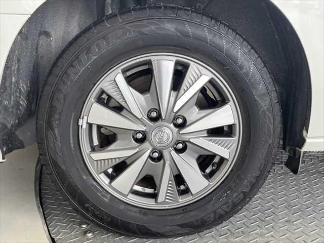 セレナ ｅ－パワー　ＸＶ　６ヶ月走行無制限保証付き　エマージェンシーブレーキ　アラウンドビューカメラ　禁煙車　両側電動電動スライド　前後クリアランスソナー　ドライブレコーダー　ＥＴＣ　ＳＤナビ　スマートキー　Ｂｌｕｅｔｏｏｔｈ（27枚目）