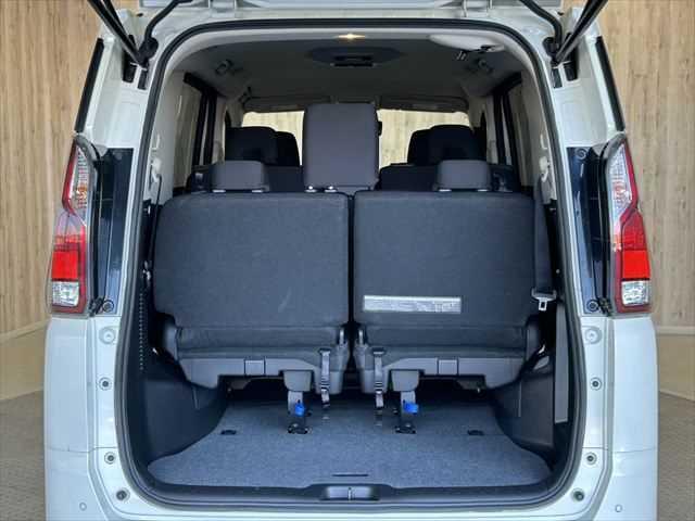 セレナ X 6ヶ月走行距離無制限保証付 プロパイロット 両側パワースライドドア アラウンドビューモニター 禁煙車 パーキングアシスト スマートルームミラー レーダークルーズ 衝突軽減 クリアランスソナー 純正ナビ(14枚目)