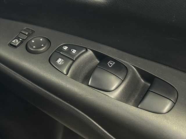 セレナ X 6ヶ月走行距離無制限保証付 プロパイロット 両側パワースライドドア アラウンドビューモニター 禁煙車 パーキングアシスト スマートルームミラー レーダークルーズ 衝突軽減 クリアランスソナー 純正ナビ(42枚目)