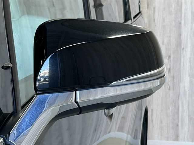 ヴェルファイアハイブリッド エグゼクティブラウンジＺ　６ヶ月走行距離無制限保証付　Ｗサンルーフ　後席モニター　ＴＲＤフルエアロ　ホワイトナッパ革シート　全方位カメラ　禁煙車　ＪＢＬサウンド　デジタルインナーミラー　シートベンチレーション　両側電動スライド（28枚目）