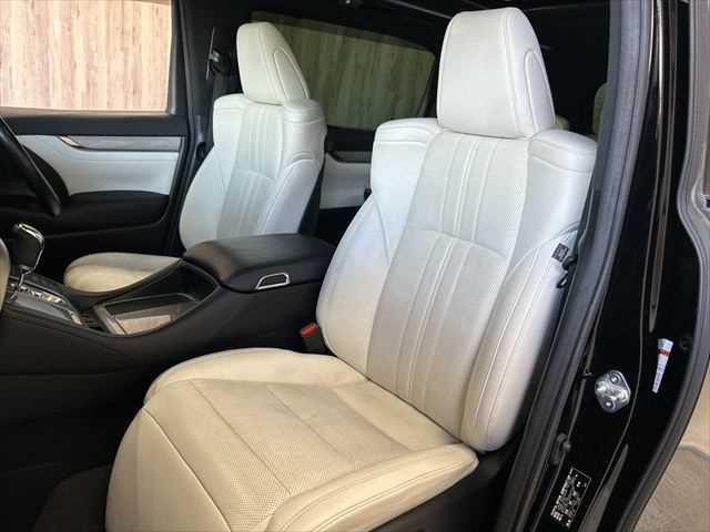 ヴェルファイアハイブリッド エグゼクティブラウンジＺ　６ヶ月走行距離無制限保証付　Ｗサンルーフ　後席モニター　ＴＲＤフルエアロ　ホワイトナッパ革シート　全方位カメラ　禁煙車　ＪＢＬサウンド　デジタルインナーミラー　シートベンチレーション　両側電動スライド（36枚目）