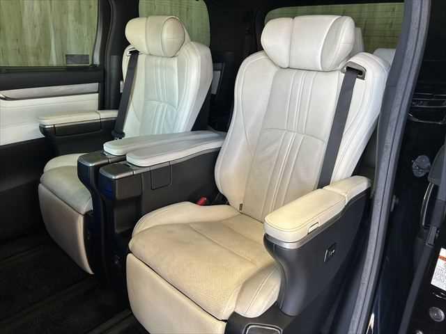 ヴェルファイアハイブリッド エグゼクティブラウンジＺ　６ヶ月走行距離無制限保証付　Ｗサンルーフ　後席モニター　ＴＲＤフルエアロ　ホワイトナッパ革シート　全方位カメラ　禁煙車　ＪＢＬサウンド　デジタルインナーミラー　シートベンチレーション　両側電動スライド（37枚目）