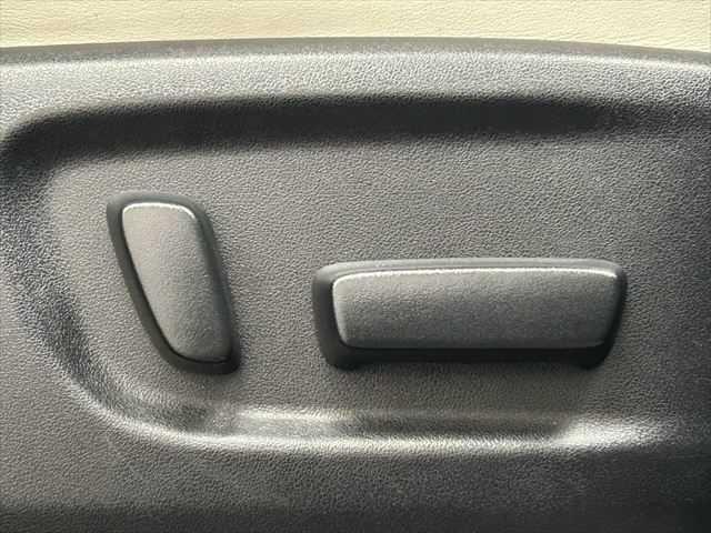 ヴェルファイアハイブリッド エグゼクティブラウンジＺ　６ヶ月走行距離無制限保証付　Ｗサンルーフ　後席モニター　ＴＲＤフルエアロ　ホワイトナッパ革シート　全方位カメラ　禁煙車　ＪＢＬサウンド　デジタルインナーミラー　シートベンチレーション　両側電動スライド（49枚目）