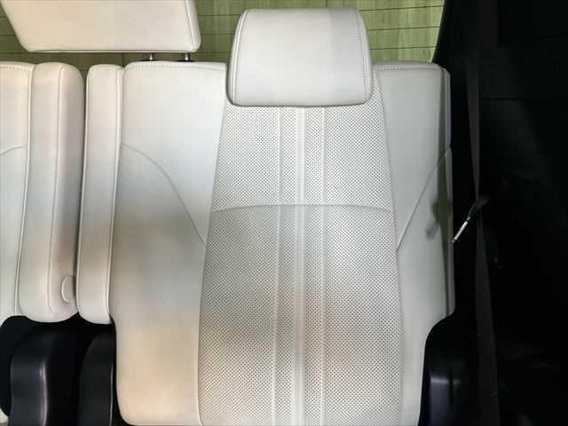 ヴェルファイアハイブリッド エグゼクティブラウンジＺ　６ヶ月走行距離無制限保証付　Ｗサンルーフ　後席モニター　ＴＲＤフルエアロ　ホワイトナッパ革シート　全方位カメラ　禁煙車　ＪＢＬサウンド　デジタルインナーミラー　シートベンチレーション　両側電動スライド（70枚目）