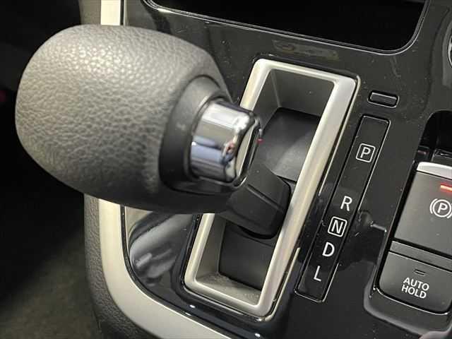 セレナ X 6ヶ月走行距離無制限保証付 後席モニター 純正9インチナビ プロパイロット 両側電動スライド アラウンドビューモニター 禁煙車 LEDヘッド パーキングアシスト ドライブレコーダー ETC フルセグ(37枚目)