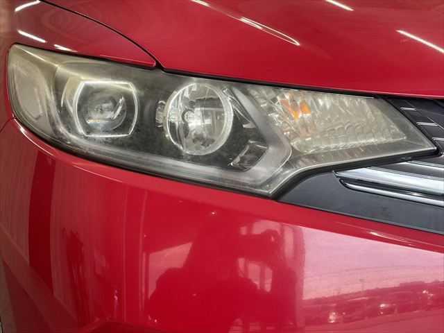 フィットハイブリッド Sパッケージ 6ヶ月走行距離無制限保証付 ユーザー買取車 純正メモリーナビ 衝突軽減ブレーキ LEDヘッドライト クルーズコントロール 禁煙車 バックカメラ 純正15インチAW ETC MTモード付 スマートキー(21枚目)