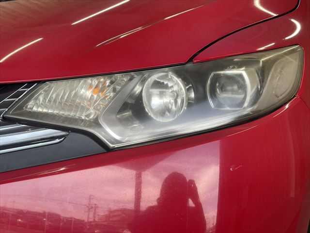 フィットハイブリッド Sパッケージ 6ヶ月走行距離無制限保証付 ユーザー買取車 純正メモリーナビ 衝突軽減ブレーキ LEDヘッドライト クルーズコントロール 禁煙車 バックカメラ 純正15インチAW ETC MTモード付 スマートキー(22枚目)