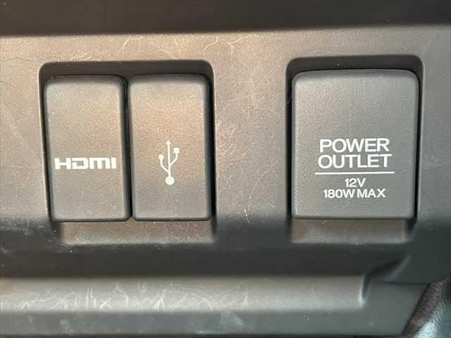 フィットハイブリッド Sパッケージ 6ヶ月走行距離無制限保証付 ユーザー買取車 純正メモリーナビ 衝突軽減ブレーキ LEDヘッドライト クルーズコントロール 禁煙車 バックカメラ 純正15インチAW ETC MTモード付 スマートキー(44枚目)