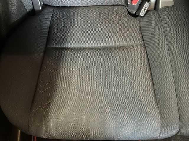 フィットハイブリッド Sパッケージ 6ヶ月走行距離無制限保証付 ユーザー買取車 純正メモリーナビ 衝突軽減ブレーキ LEDヘッドライト クルーズコントロール 禁煙車 バックカメラ 純正15インチAW ETC MTモード付 スマートキー(57枚目)