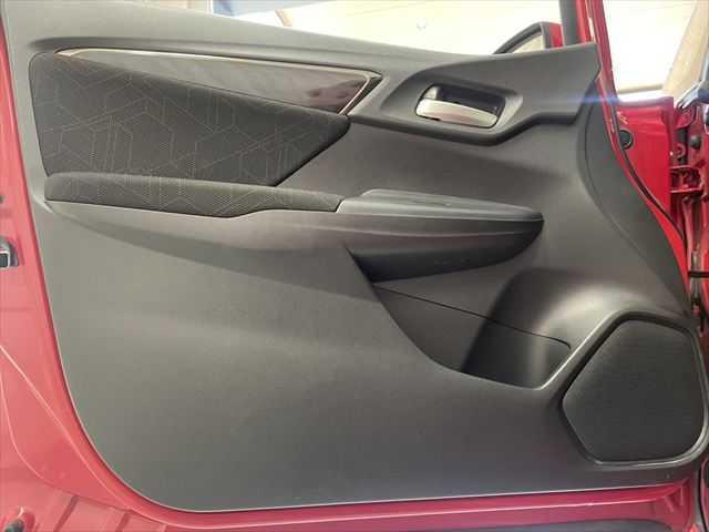 フィットハイブリッド Sパッケージ 6ヶ月走行距離無制限保証付 ユーザー買取車 純正メモリーナビ 衝突軽減ブレーキ LEDヘッドライト クルーズコントロール 禁煙車 バックカメラ 純正15インチAW ETC MTモード付 スマートキー(58枚目)