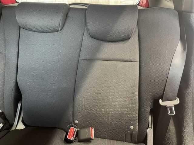 フィットハイブリッド Sパッケージ 6ヶ月走行距離無制限保証付 ユーザー買取車 純正メモリーナビ 衝突軽減ブレーキ LEDヘッドライト クルーズコントロール 禁煙車 バックカメラ 純正15インチAW ETC MTモード付 スマートキー(62枚目)