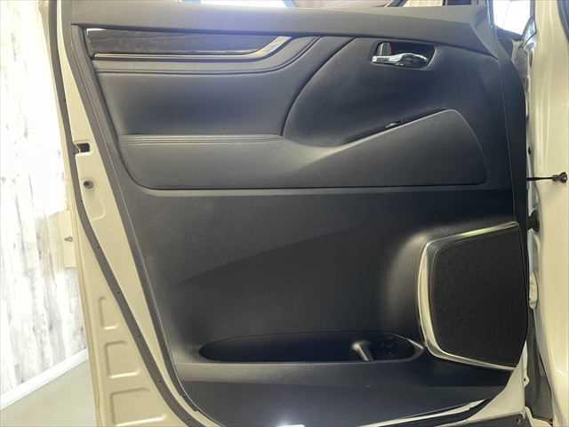 ヴェルファイア 2.5Z Gエディション 6ヶ月走行距離無制限保証付 ツインサンルーフ モデリスタフルエアロ 11インチBIGX 両側電動スライド 禁煙車 LEDヘッドライト パワーシート 電動リアゲート クルーズコントロール ハーフレザー(62枚目)