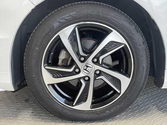 オデッセイ アブソルート　６ヶ月走行距離無制限保証付　　ホンダセンシング　両側パワースライドドア　レーダークルーズコントロール　バックカメラ　禁煙車　ＬＥＤヘッドライト　ハーフレザーシート　純正メモリーナビ　ＣＤ再生　ＥＴＣ（30枚目）