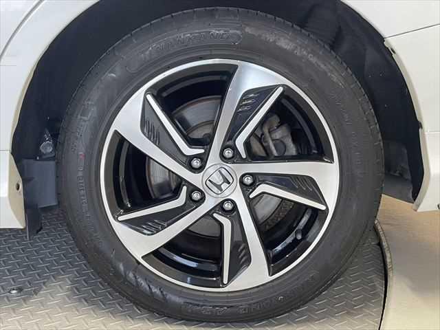 オデッセイ アブソルート　６ヶ月走行距離無制限保証付　　ホンダセンシング　両側パワースライドドア　レーダークルーズコントロール　バックカメラ　禁煙車　ＬＥＤヘッドライト　ハーフレザーシート　純正メモリーナビ　ＣＤ再生　ＥＴＣ（31枚目）