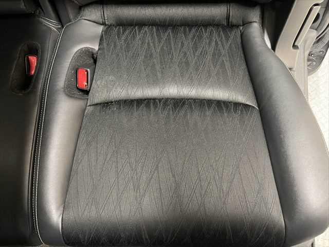 オデッセイ アブソルート　６ヶ月走行距離無制限保証付　　ホンダセンシング　両側パワースライドドア　レーダークルーズコントロール　バックカメラ　禁煙車　ＬＥＤヘッドライト　ハーフレザーシート　純正メモリーナビ　ＣＤ再生　ＥＴＣ（65枚目）