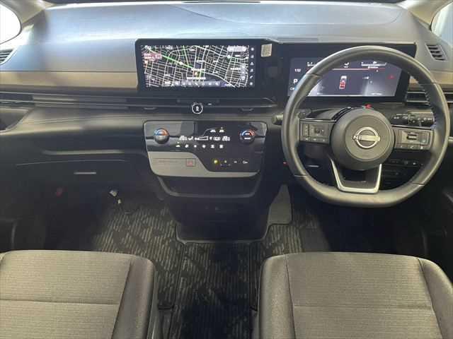 セレナ ハイウェイスターV 6ヶ月走行距離無制限保証付 現行 純正12.3インチナビ プロパイロット 両側電動スライド 全周囲カメラ 禁煙車 レーダークルーズコントロール 衝突軽減ブレーキ コーナーセンサー パーキングアシスト(3枚目)