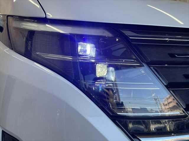 セレナ ハイウェイスターV 6ヶ月走行距離無制限保証付 現行 純正12.3インチナビ プロパイロット 両側電動スライド 全周囲カメラ 禁煙車 レーダークルーズコントロール 衝突軽減ブレーキ コーナーセンサー パーキングアシスト(14枚目)