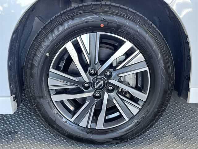 セレナ ハイウェイスターV 6ヶ月走行距離無制限保証付 現行 純正12.3インチナビ プロパイロット 両側電動スライド 全周囲カメラ 禁煙車 レーダークルーズコントロール 衝突軽減ブレーキ コーナーセンサー パーキングアシスト(15枚目)