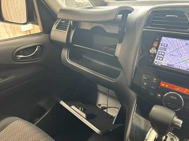 セレナ ハイウェイスター S-ハイブリッド 6ヶ月走行距離無制限保証付 純正ナビ 両側電動スライド LEDヘッド バックカメラ クルーズコントロール 禁煙車 衝突軽減ブレーキ ダブルエアコン 電動格納ミラー ETC Bluetooth フルセグ(47枚目)