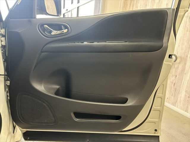 セレナ ハイウェイスター S-ハイブリッド 6ヶ月走行距離無制限保証付 純正ナビ 両側電動スライド LEDヘッド バックカメラ クルーズコントロール 禁煙車 衝突軽減ブレーキ ダブルエアコン 電動格納ミラー ETC Bluetooth フルセグ(54枚目)